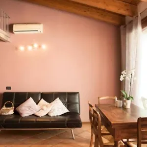 Les Maisons Des Fleurs Appartamento Reggio nell'Emilia